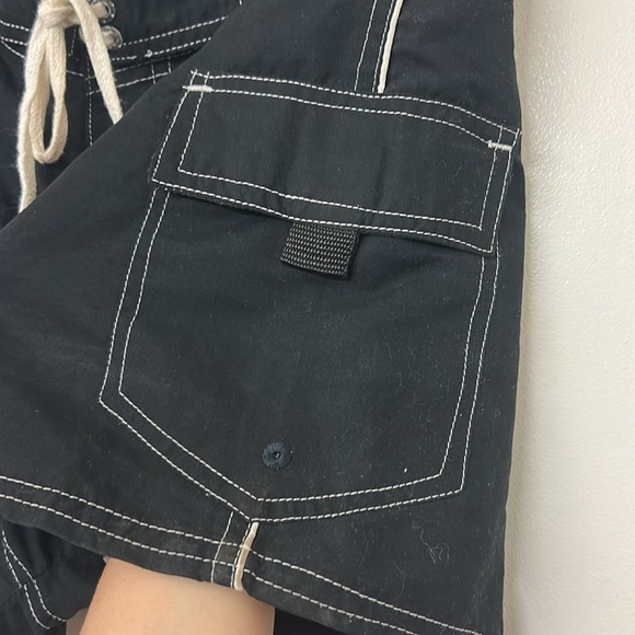 Black White Board shorts Vintage Y2K Nina Capri Size 8 Swim Shorts - Picture 3 of 5